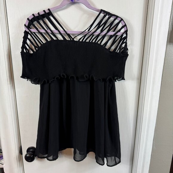 Entro Black Lattice Shoulder Pleated Ruffle Chiffon Blouse – Size Large - Picture 8 of 8